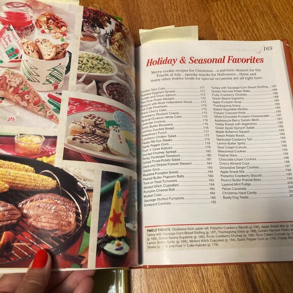 Taste Of Home Healthy Cooking Cookbook 2009 and 2008 Annual Recipes Cookbook - Picture 7 of 16